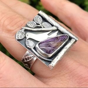 Singing Bird Ring Size 8